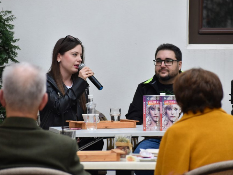 Filter nélkül - Mészáros Dorka könyvbemutatója