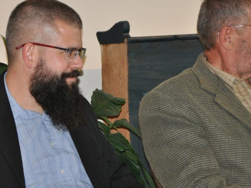 Kávéházi beszélgetés