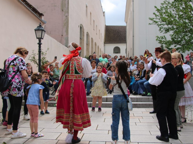 Majális a múzeumban