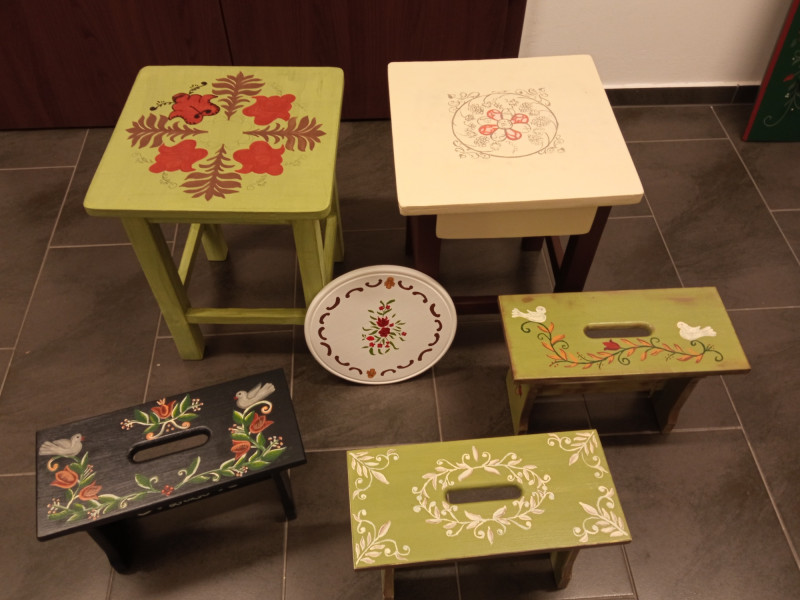 Praktika - Bútorfestés: Sámli és hokedli festés 