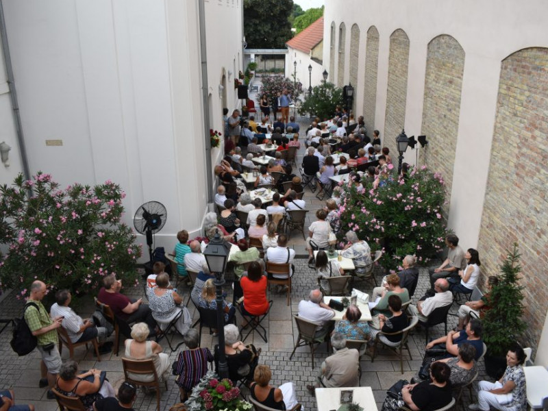 Telt ház a Haydn Fesztivál nulladik napján