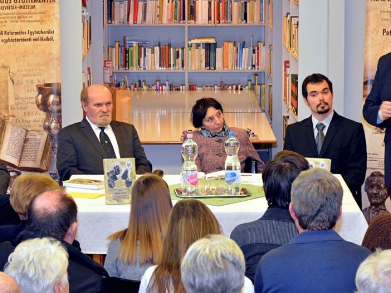 Váli Mari Hathalmi emlékek könyvbemutató